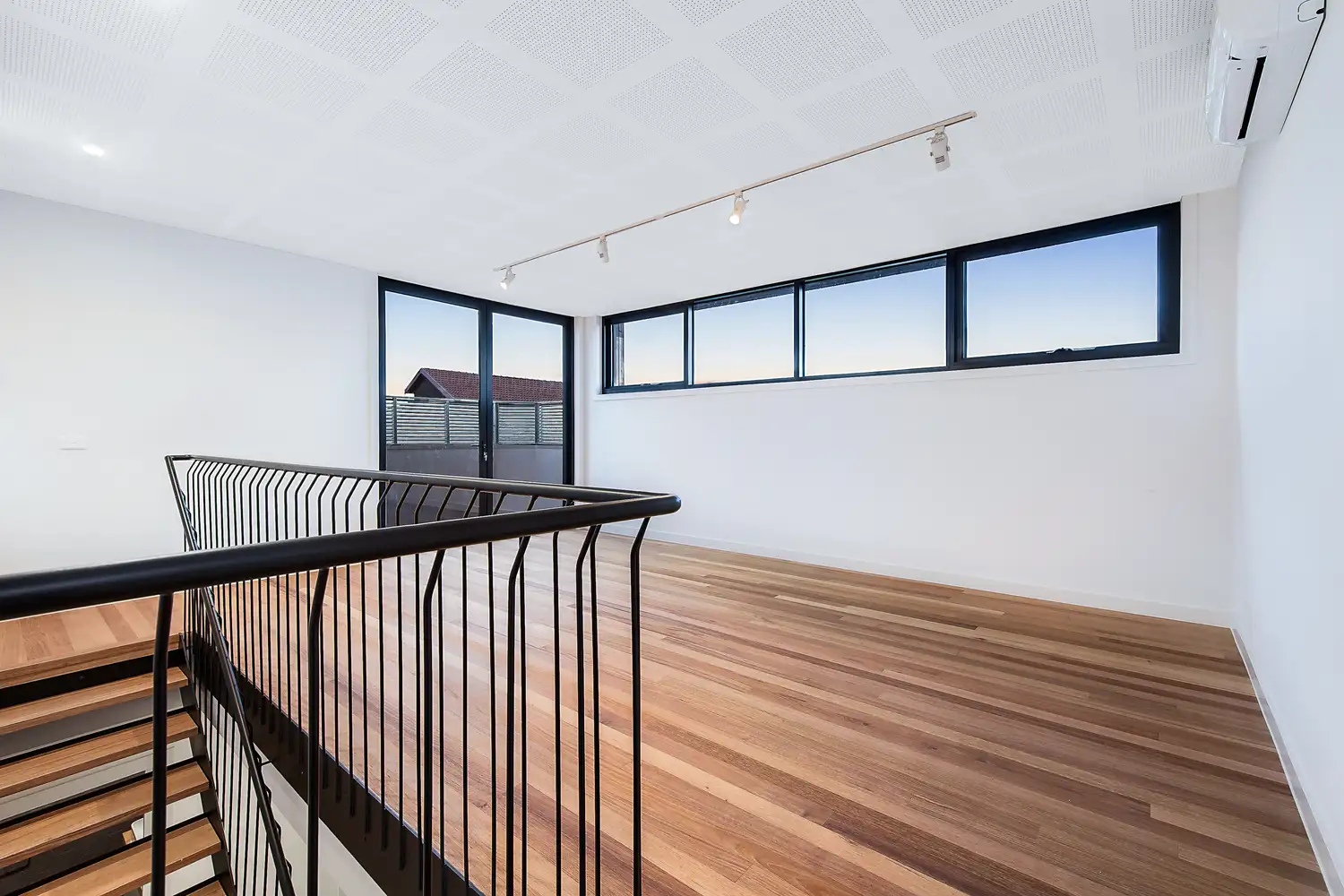 Bank Street Feature — Brunswick