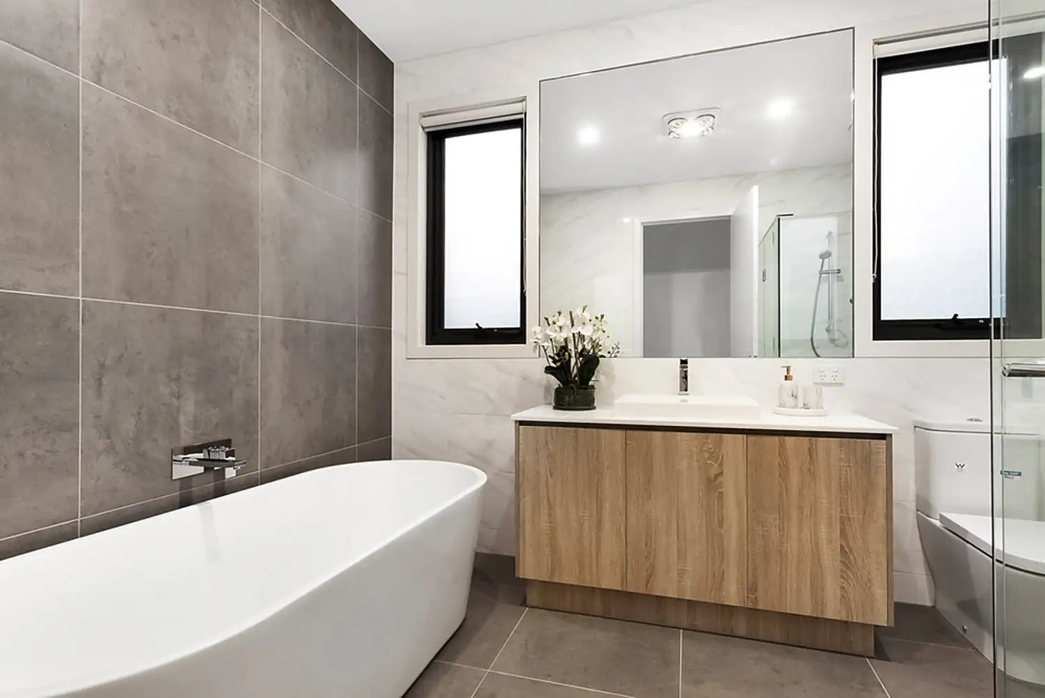 Family Main Bathroom — Gillies Street