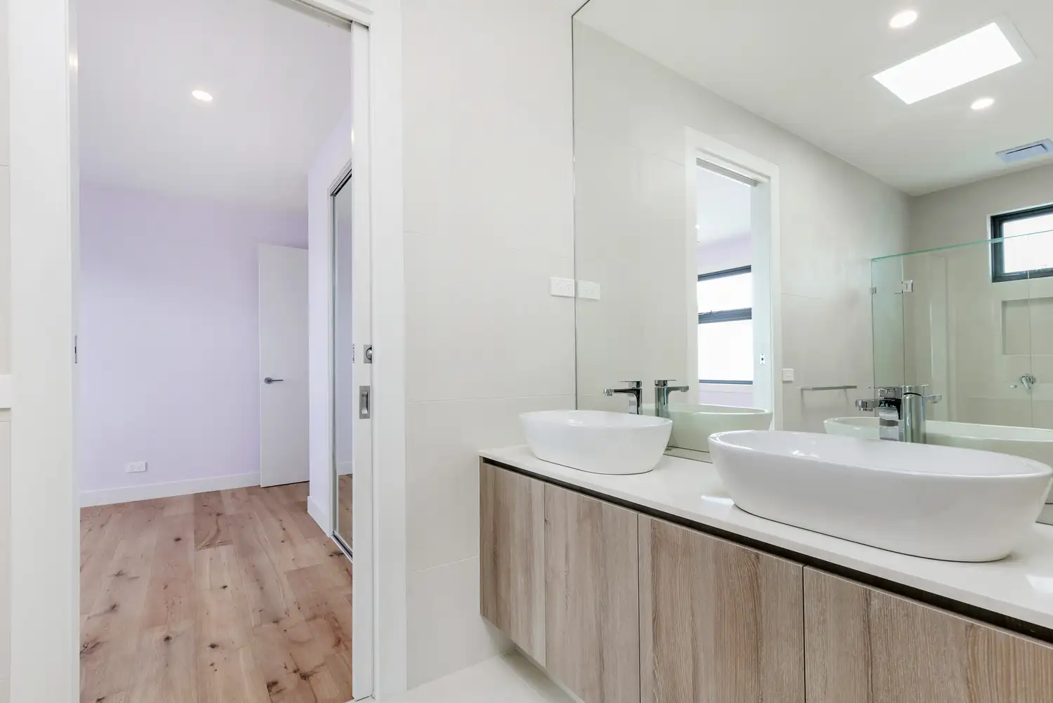 Twin Vanity Main Bathroom — Puerta Street
