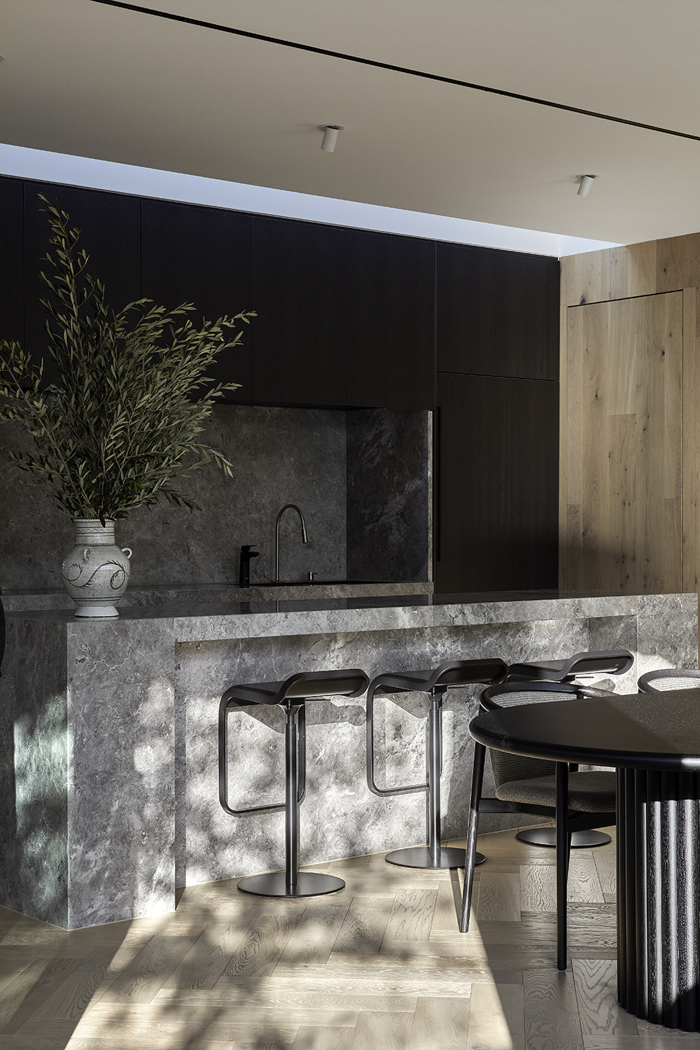 Clarendon Street — Interior Detail